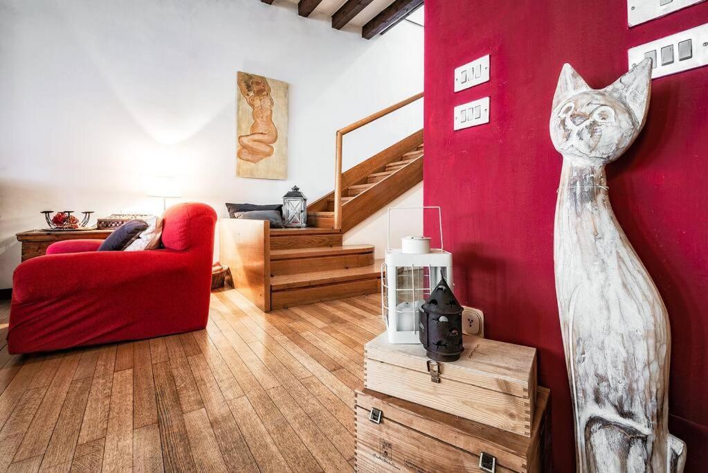 Loft Overlooking The Old Town . Фельтре Экстерьер фото